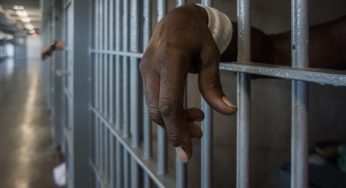 DRAMA AT KAKAMEGA PRISON AS ONE INMATE APPLIES FAECES ALL OVER HIS BODY TO ESCAPE FROM THE ROOFTOP
