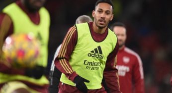 ARSENAL FREE AUBAMEYANG TO JOIN BARCELONA