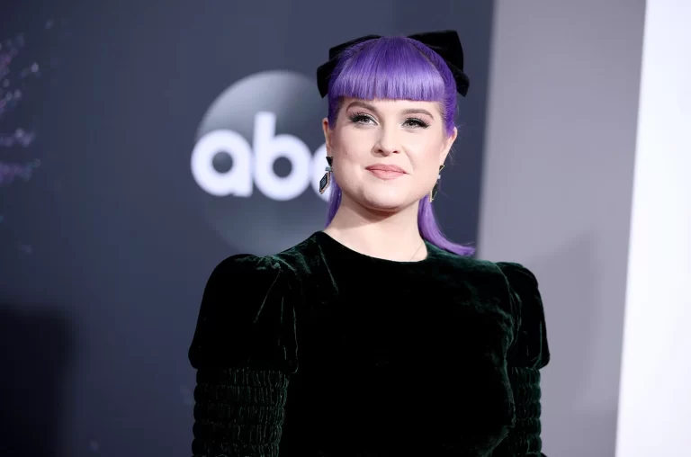 KELLY OSBOURNE IS PREGNANT