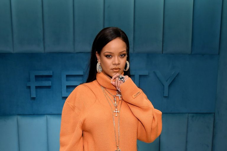 RIHANNA TO LAUNCH FENTY BEAUTY PRODUCTS IN KENYA