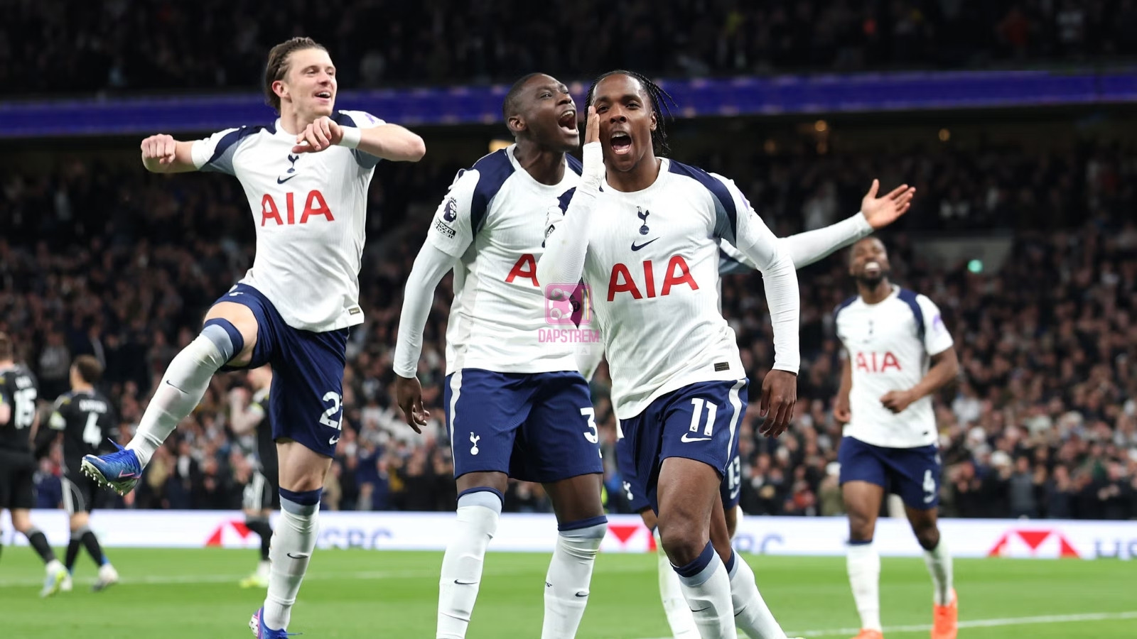 Tottenham Hotspur beat Everton to clinch Premier League safety