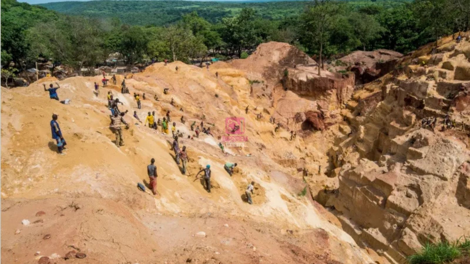 Over 100 Feared Dead After Artisanal Goldmine Collapses in Central African Republic