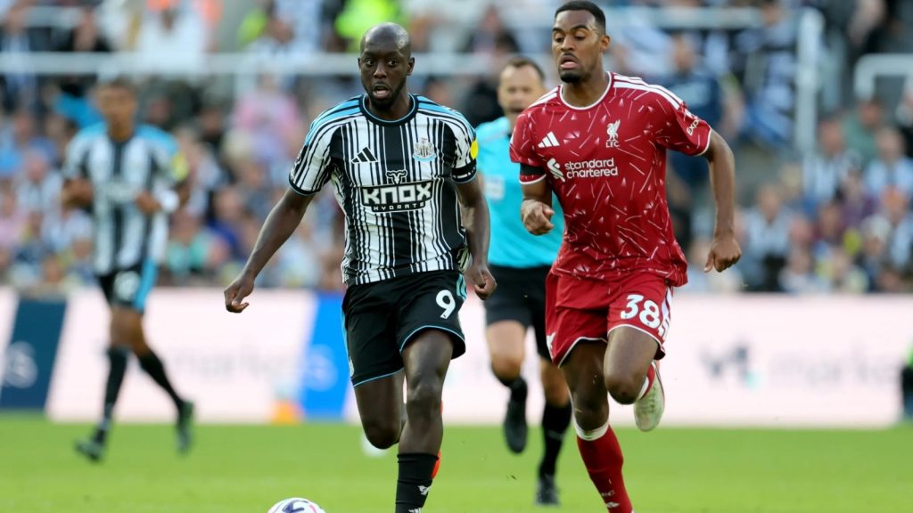 Newcastle and Liverpool Share the Spoils in Thrilling 2-2 Premier League Opener